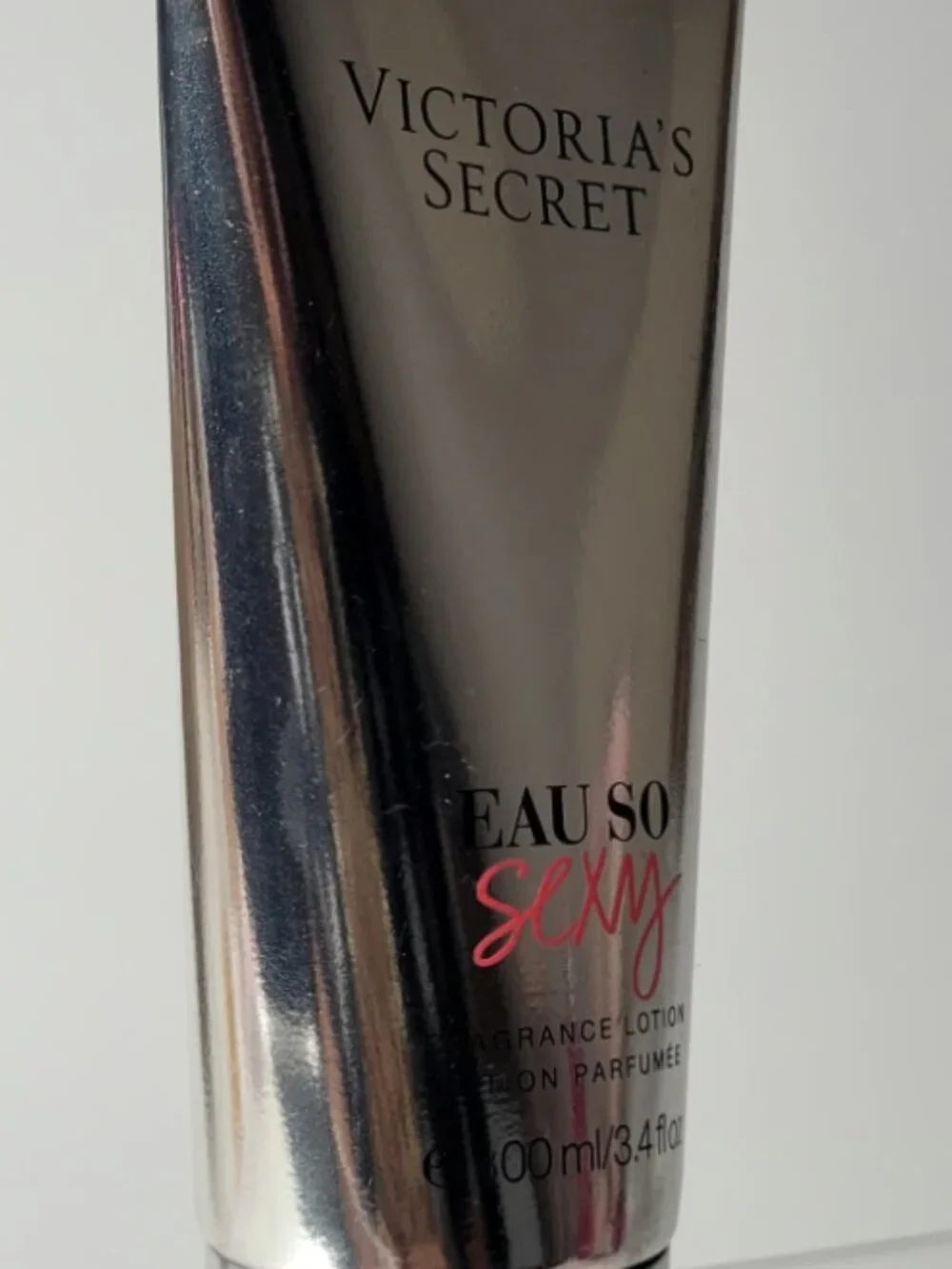Victoria's Secret Eau So Sexy Fragrance Lotion 3.4 fl oz 100 ml